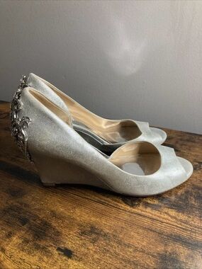 Badgley Mischka Silver Glitter Peep-Toe Wedge Heels with Jewel Heel Detail
